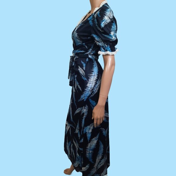 Vintage 70s Nylon Maxi Peignoir Set Sz S Nightgown Wrap Robe Blue Feather Print - Picture 8 of 10
